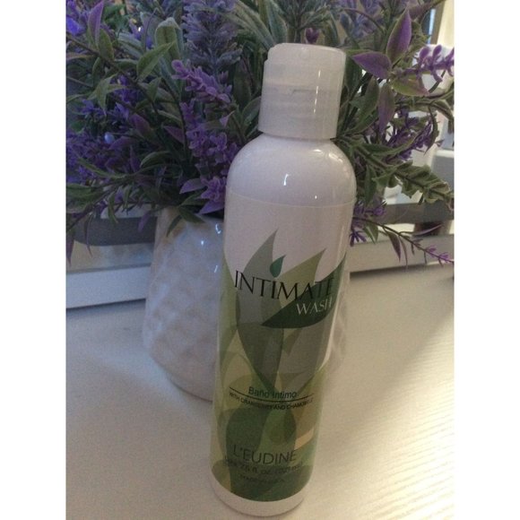 L'eudine Intimate Wash. With Cranberry Extract and Chamomile. Made in U.S.A. - Picture 4 of 6